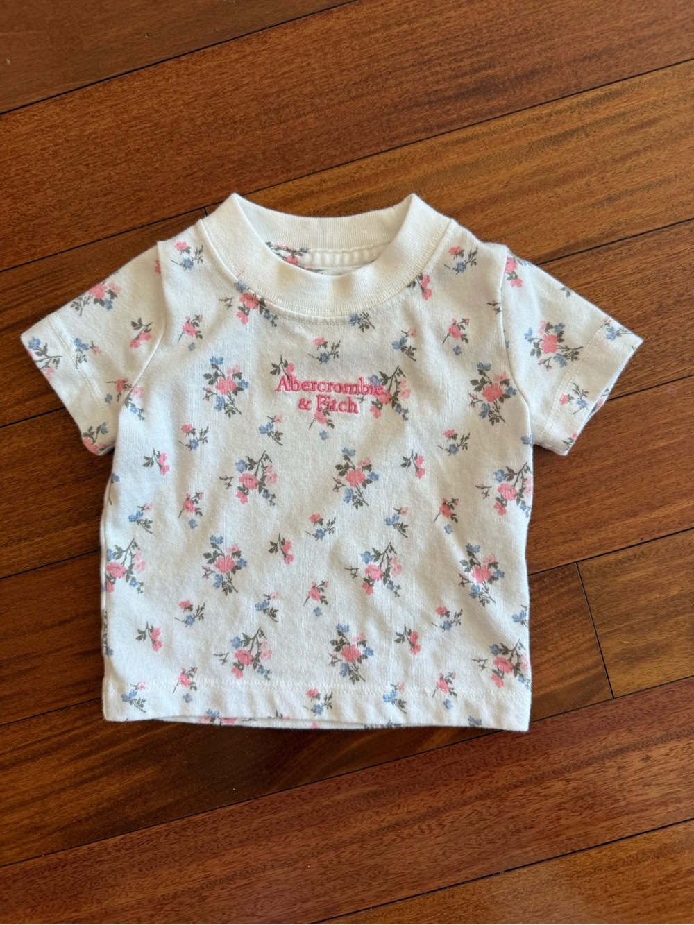 Abercrombie Baby Tee 0-3 Mo